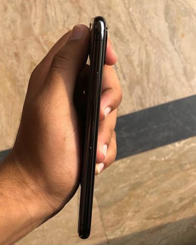 iPhone xs 64 bg all ok hai