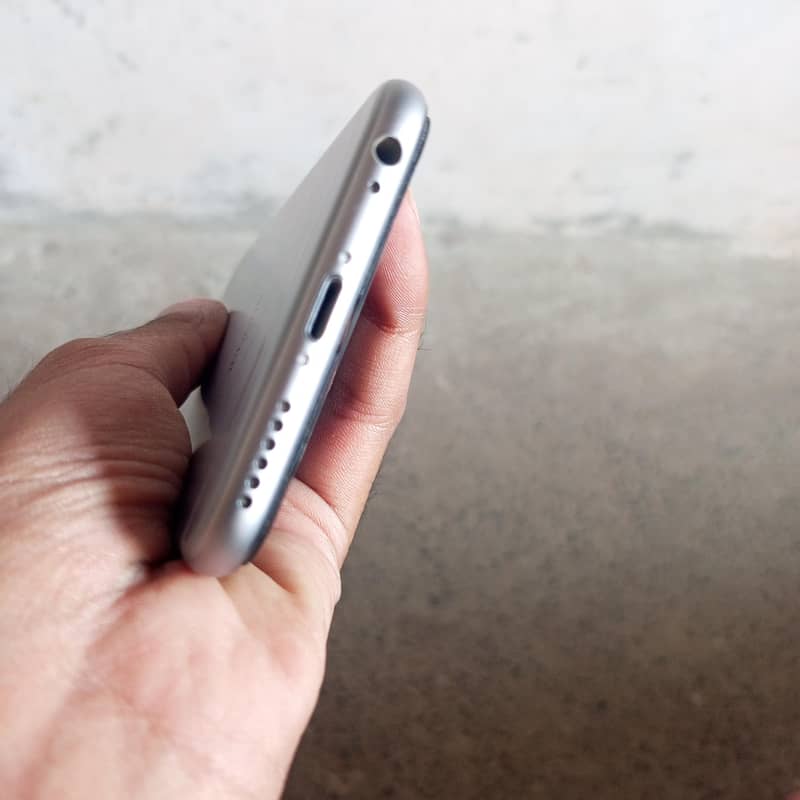 Apple iPhone 6S 2