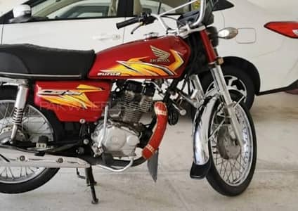 2021 Model Motorcycle – 20,000 KM Driven – Excellent Condition