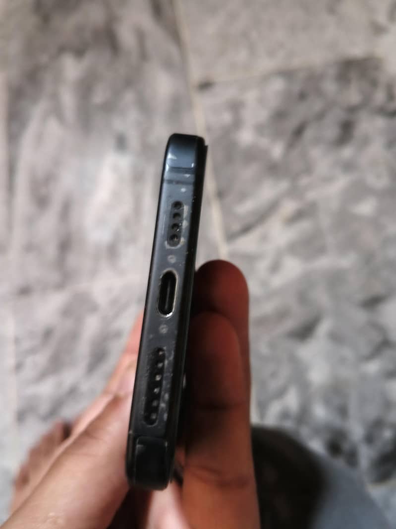 iphone 15 pro max 3