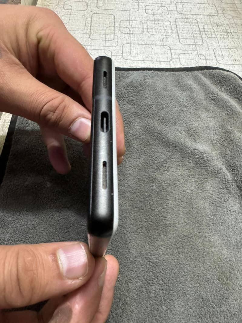 Google Pixel A6 1