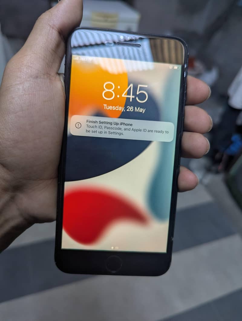 Apple iPhone 7 Plus 1