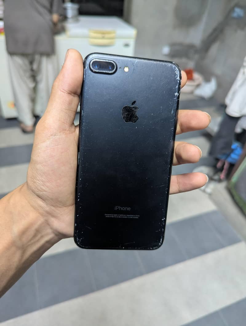 Apple iPhone 7 Plus 2