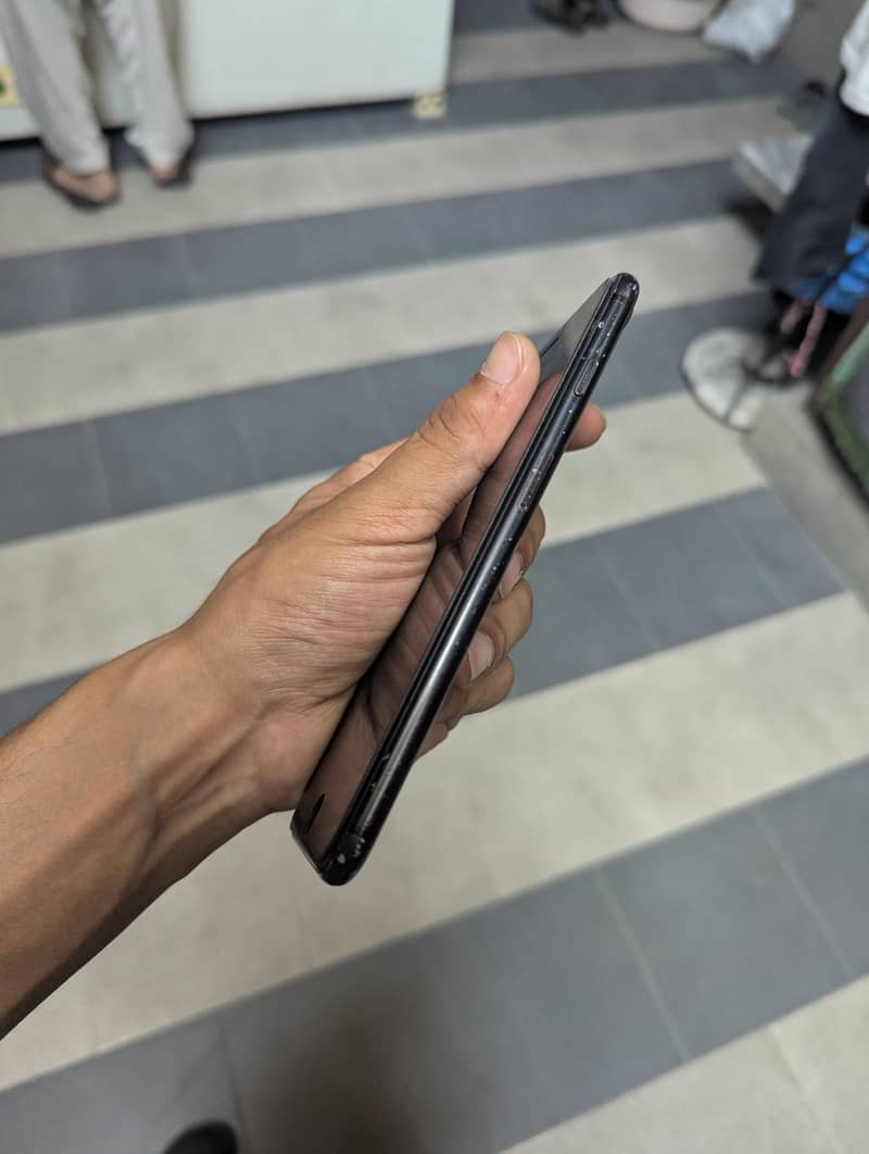 Apple iPhone 7 Plus 3