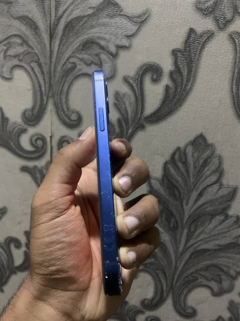 Iphone 12 3