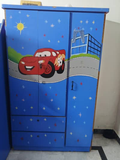 Bed and wordrobe