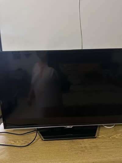TCL 32-inch LED TV (2014)