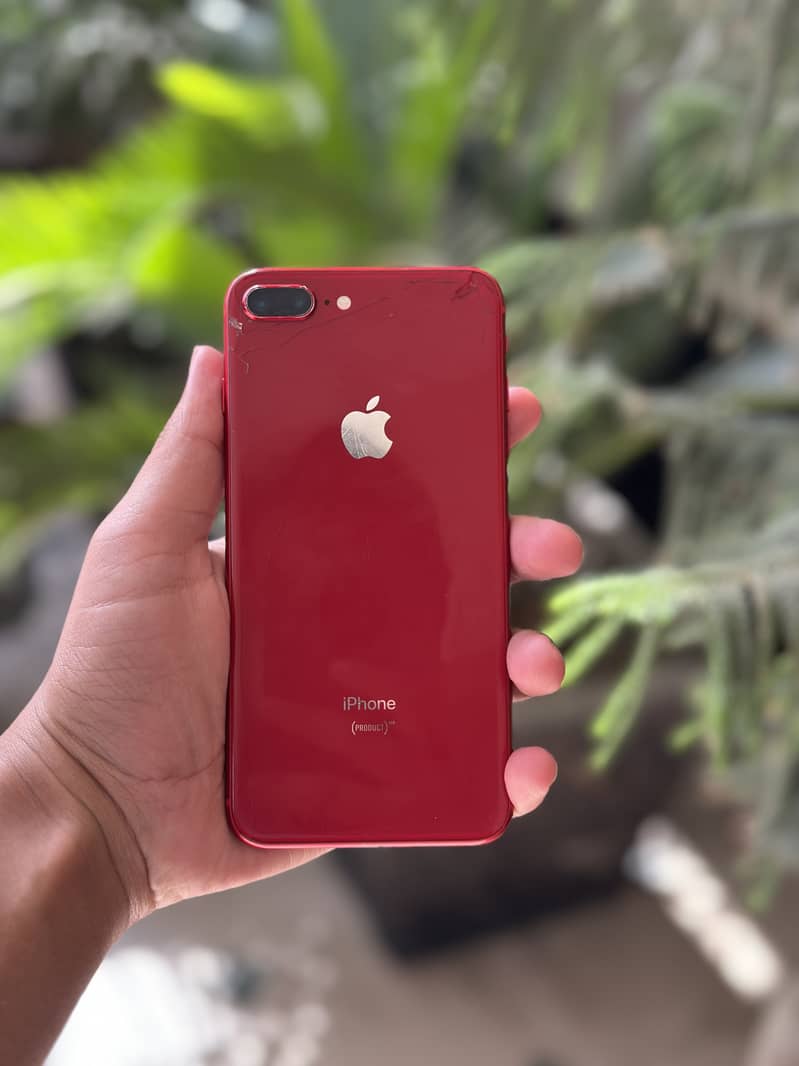 Apple iPhone 8 Plus 0