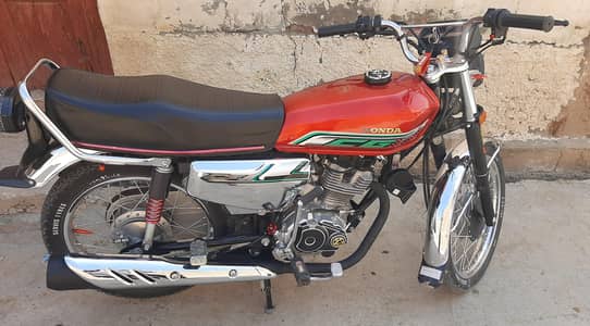 honda 125 self start 5 gear 10/10 condition
