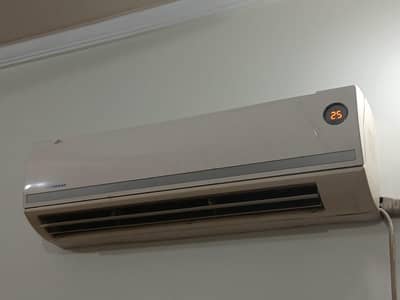 Dawlance split ac 1.5 ton 10/10 condition
