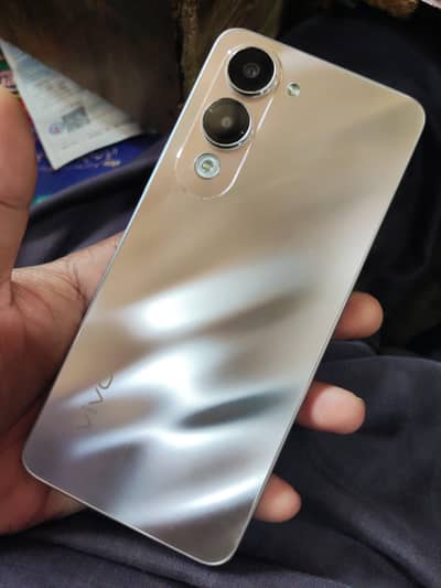 Vivo Y04