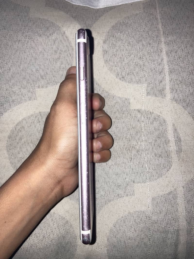 Apple iPhone 7 Plus 2