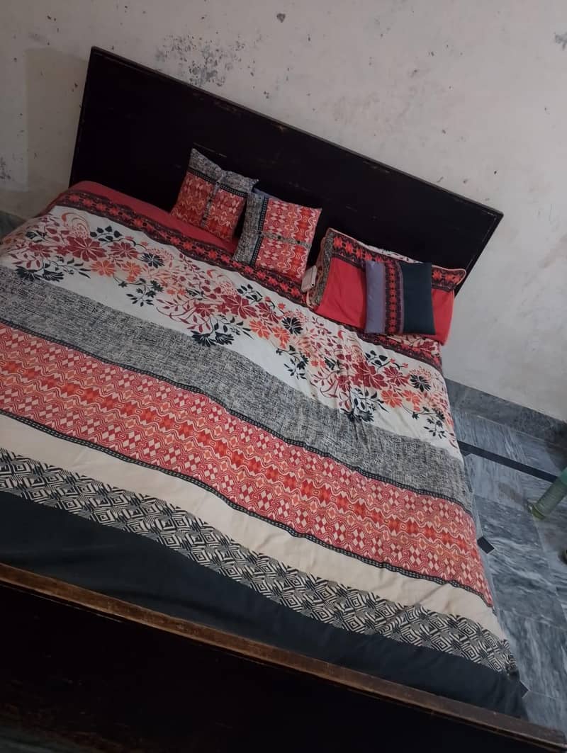 full size bed 0