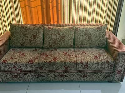 Sofa Set 6 Seater condition very good