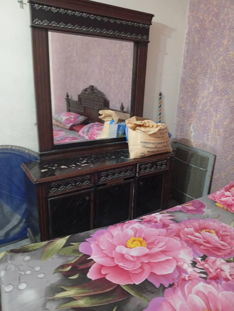 Dressing Table and Showcase 5