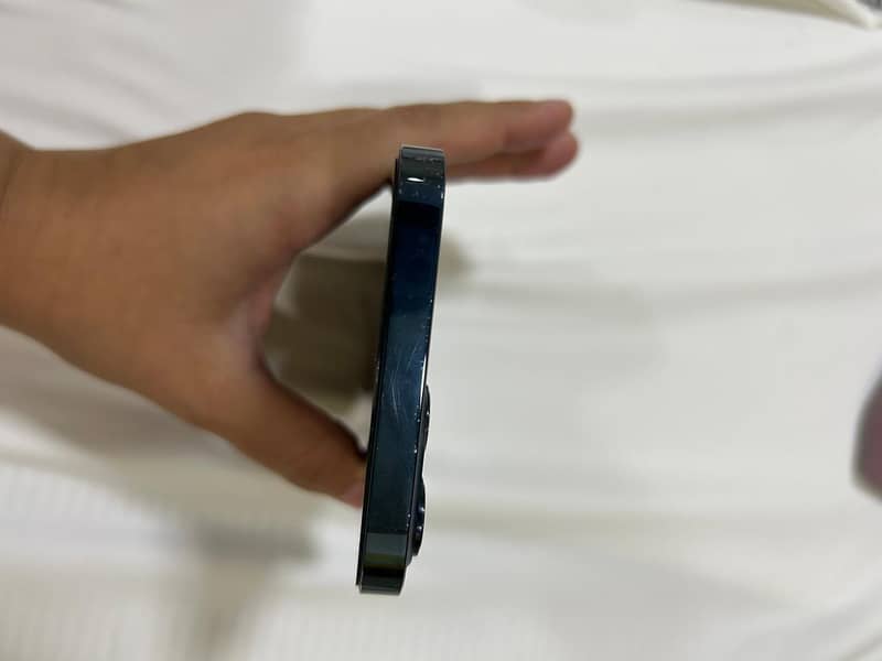 Apple iPhone 12 Pro Max 3