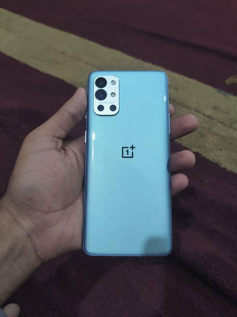 One Plus 9R 1