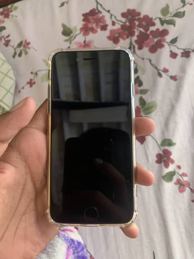 Apple iPhone SE