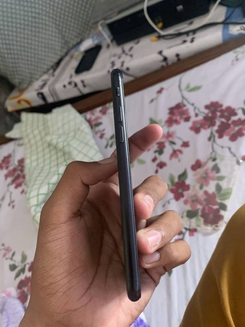 Apple iPhone SE 4