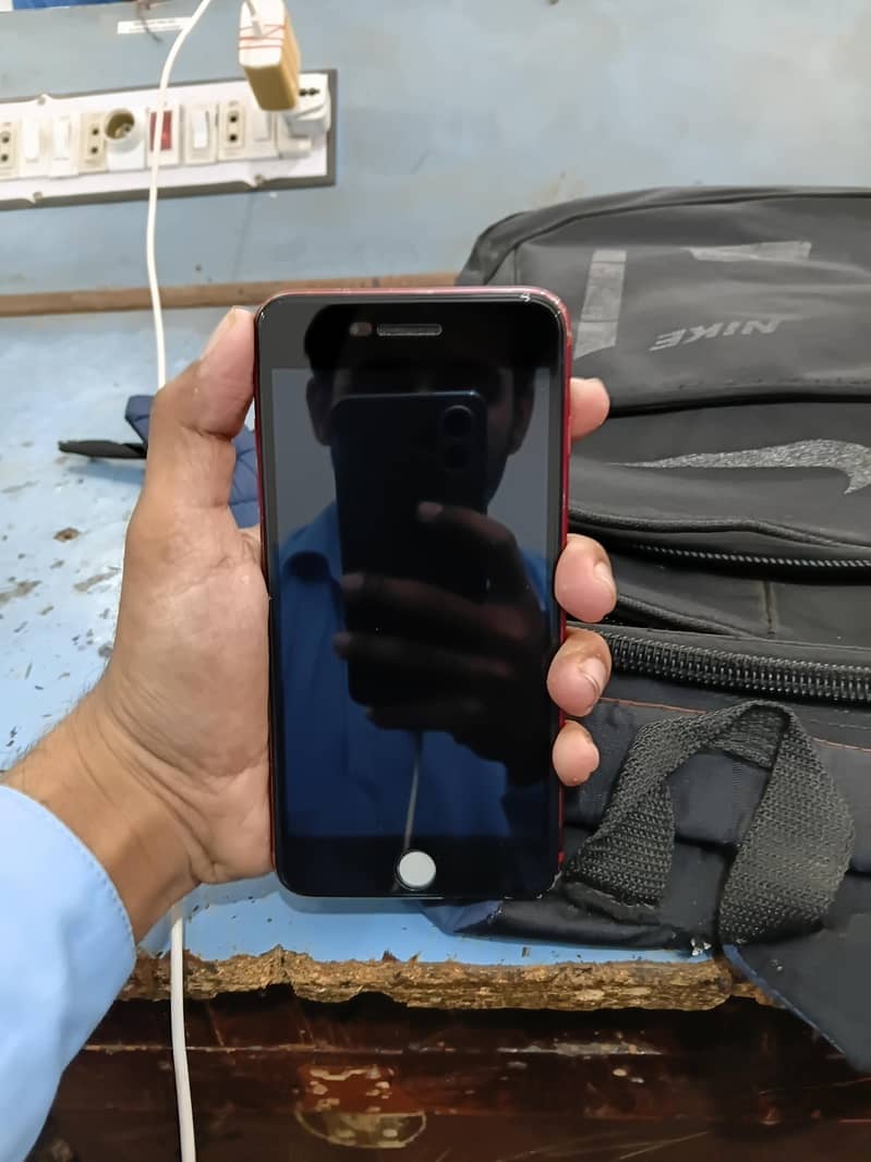 Apple iPhone 8 Plus 2