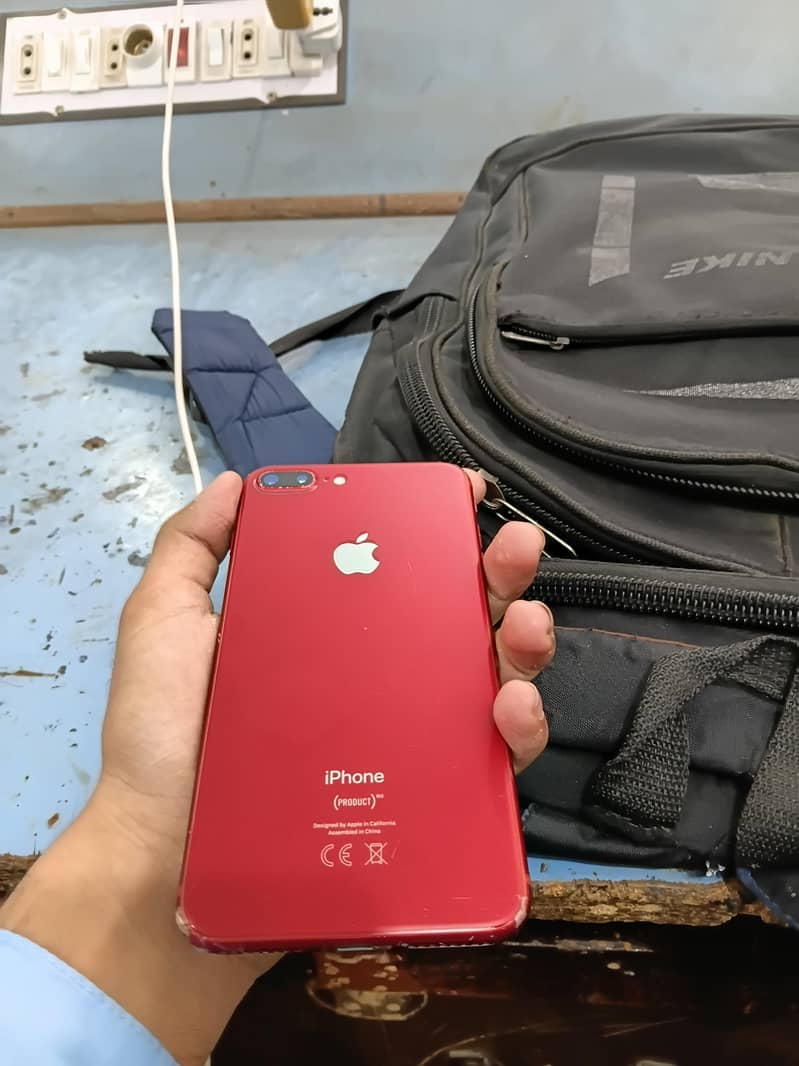 Apple iPhone 8 Plus 3