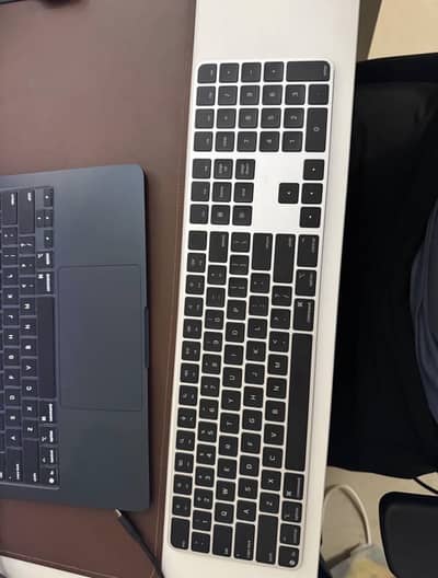 MMMR3 Apple magic keyboard with touch id and numeric keypad