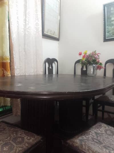 6 chairs dining table good condition