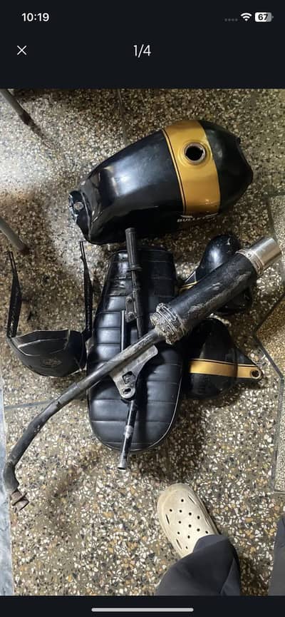 Cafe racer part with ok condition or b chezy ha sb ok ha!
