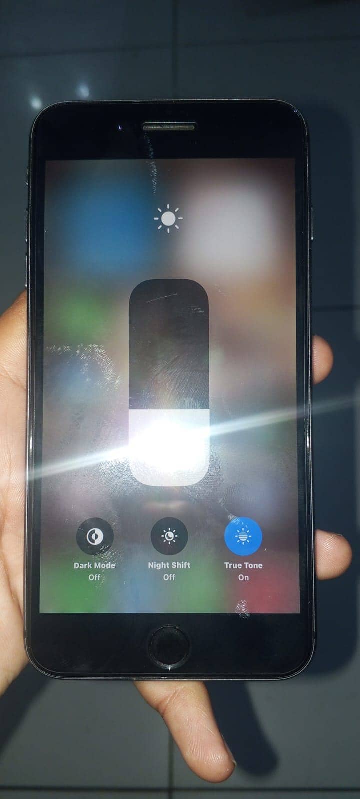 Apple iPhone 8 Plus 4