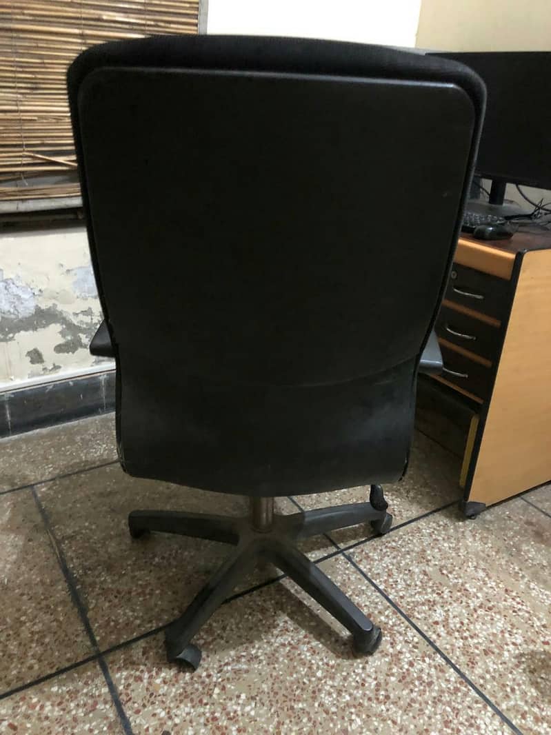 computer table with chair only 1