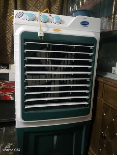 180 Watt air cooler. 1 month use only