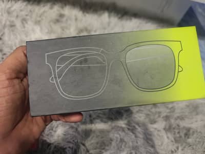 Premium Smart Glasses – Wireless Audio, Calling & Fast Charging
