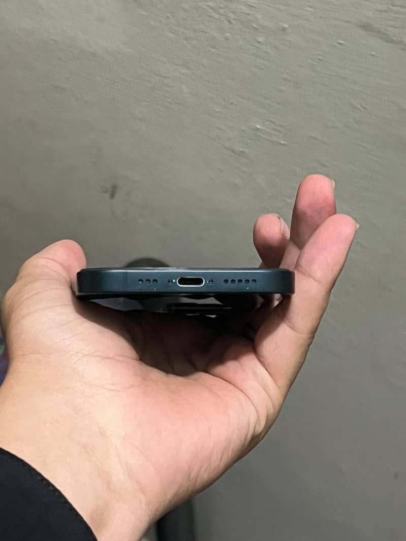Apple iPhone 13 1