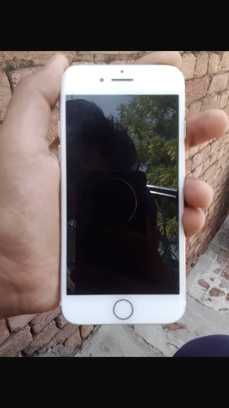 Apple iPhone 7 1