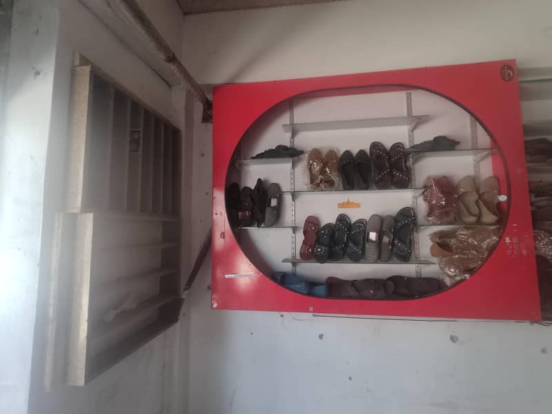 Full shop fitting 0