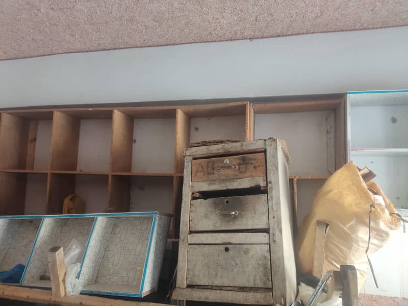 Full shop fitting 3