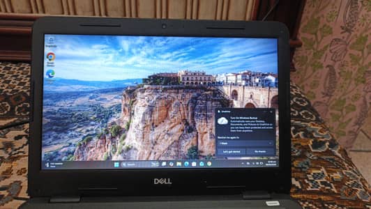 Dell Latitude Laptop in Excellent Condition for Sale
