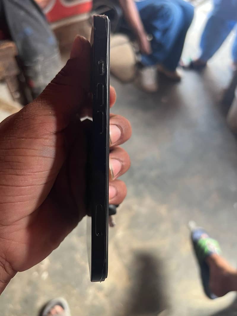 Apple iPhone 13 3