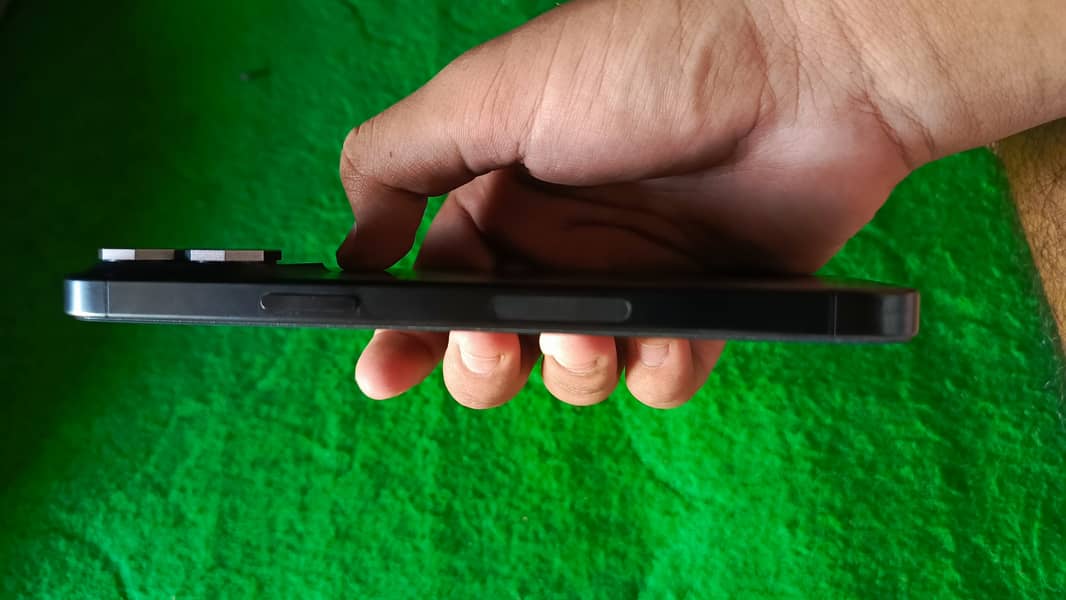 Apple iPhone 15 Pro Max 2