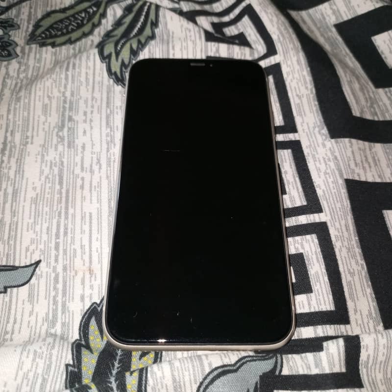 Apple iPhone 11 3