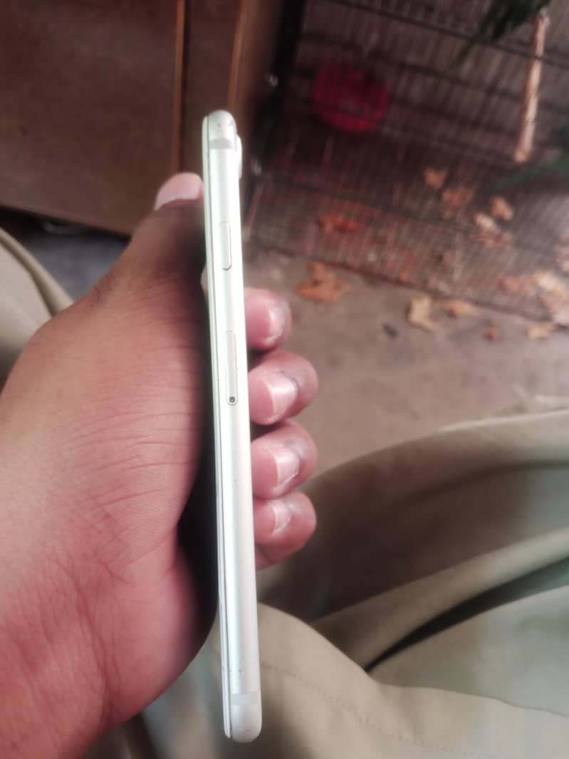 Apple iPhone 7 5