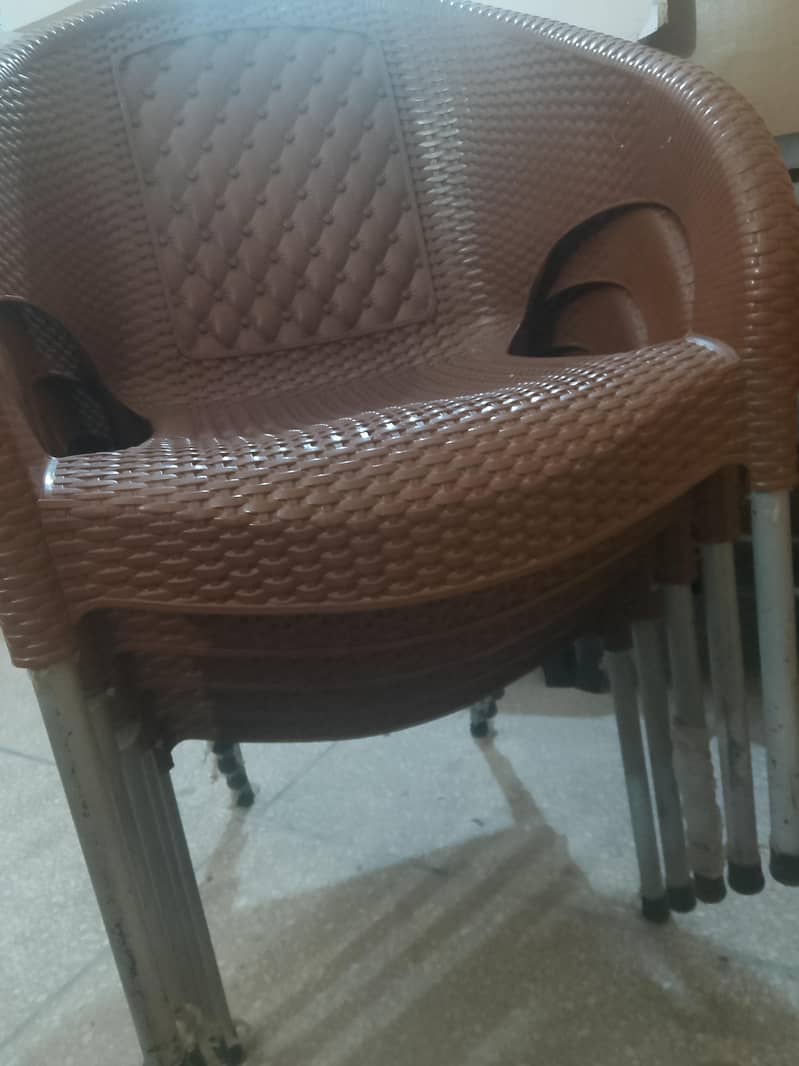 plastic chairs 1
