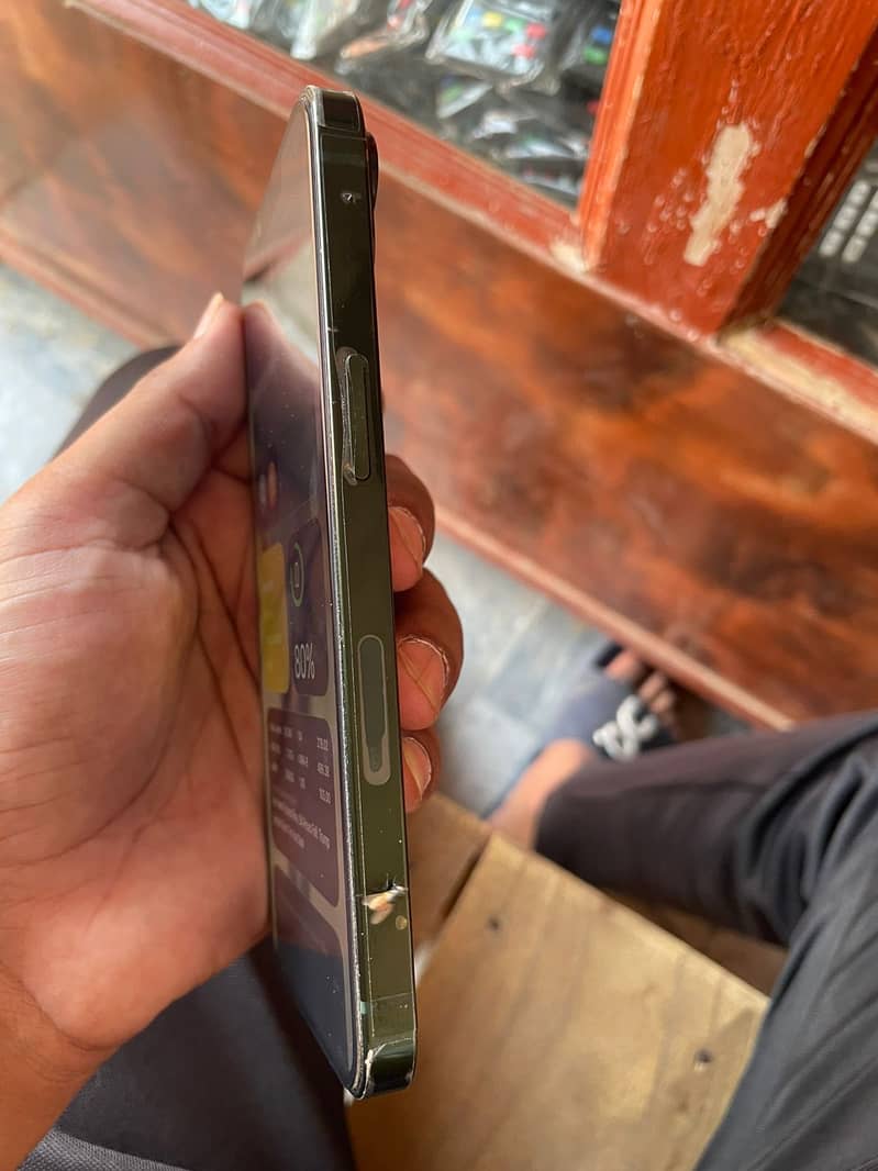 Apple iPhone 13 3