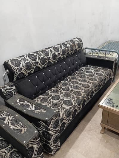 05 seater sofa with. cover in very good condition looking for new home