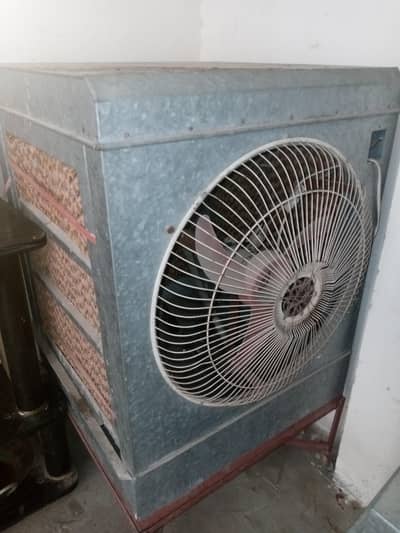DC Cooler With Supply