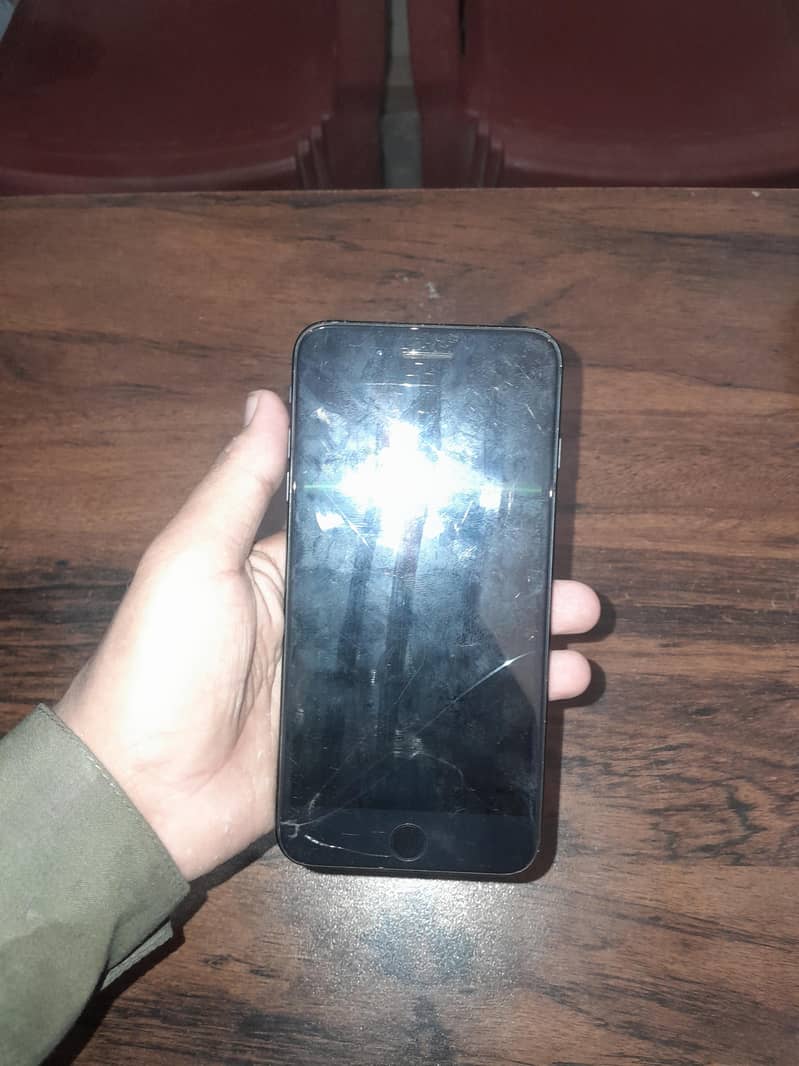 Apple iPhone 7 Plus 0
