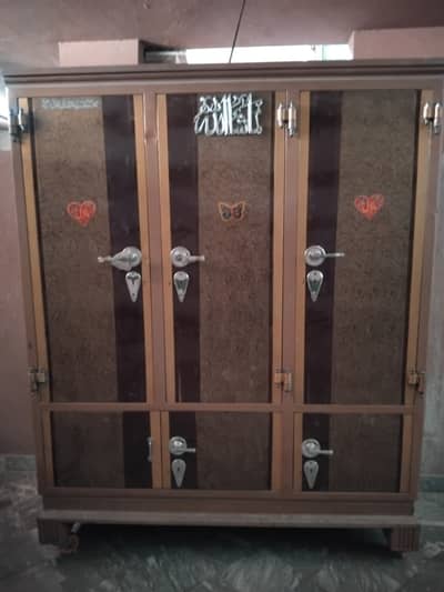 Iron safe almari 100 kg with wheels
