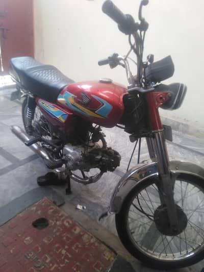URGENT SALE: Superhero 70cc 2014 Model | Rawalpindi Registered