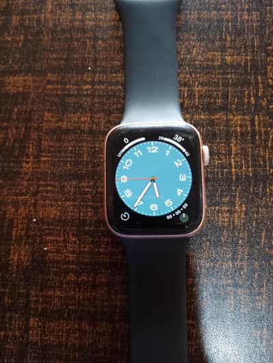 Apple watch series 5 total genuine condition