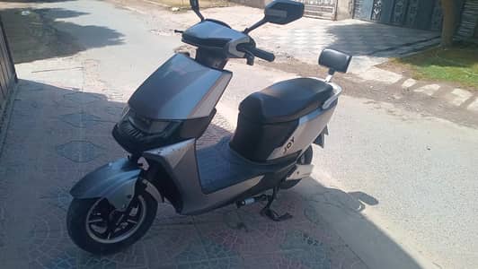 Eveeon Joy Scooty for sale